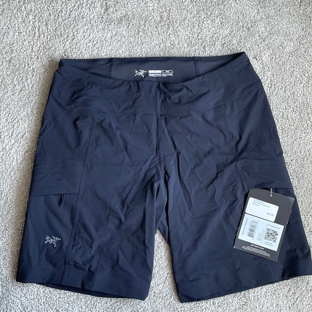 Arcteryx Sabria Womens Shorts - 10 Reg - Black